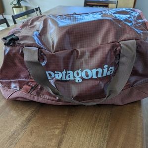 Patagonia Black Hole Duffel, 40L, maroon,